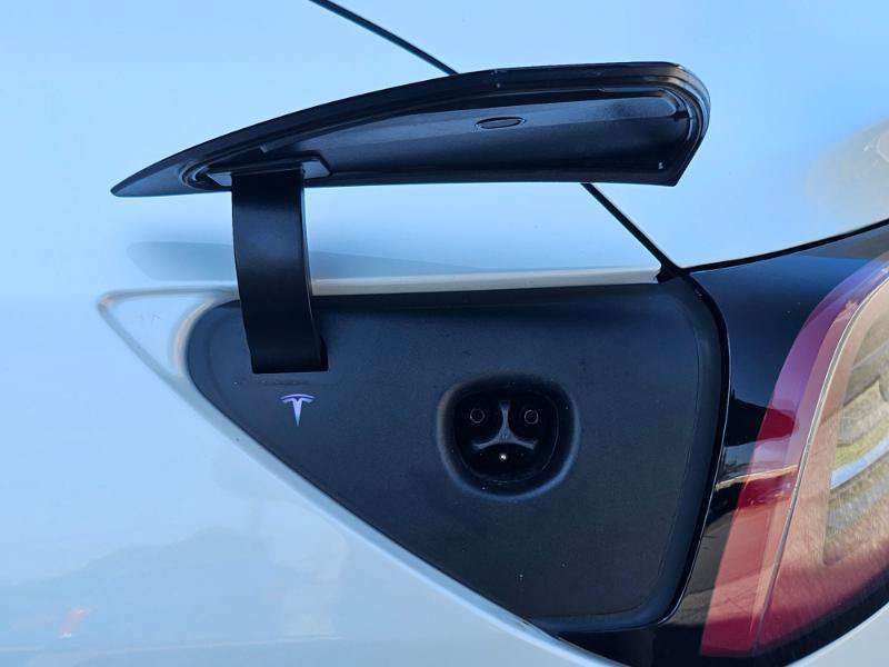 Used 2022 Tesla Model 3 RWD image 31