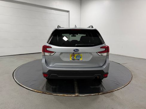 Used 2019 Subaru Forester Premium image 29