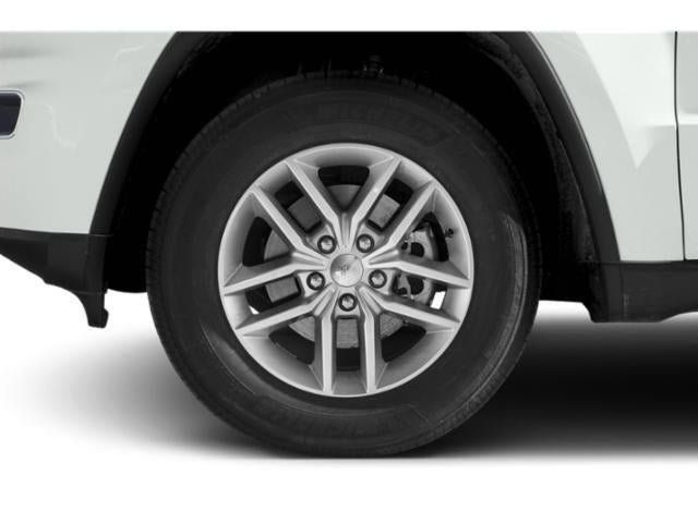 Used 2018 Jeep Grand Cherokee Laredo AWD/4WD image 11
