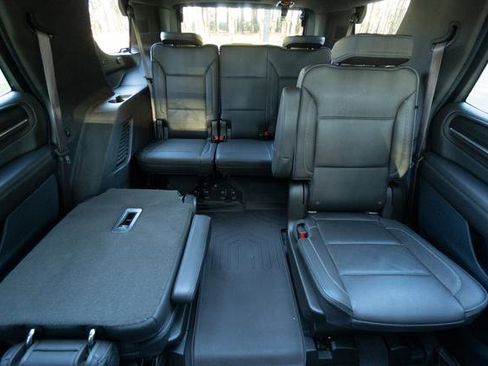 Used 2021 GMC Yukon Denali w/ Denali Premium Package image 29