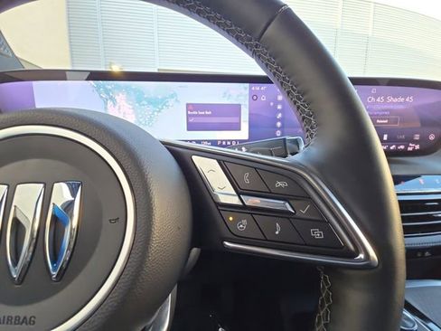 Used 2025 Buick Enclave Preferred image 12