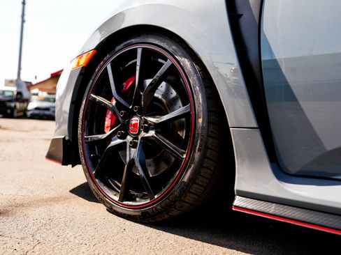 Used 2019 Honda Civic Type R image 4