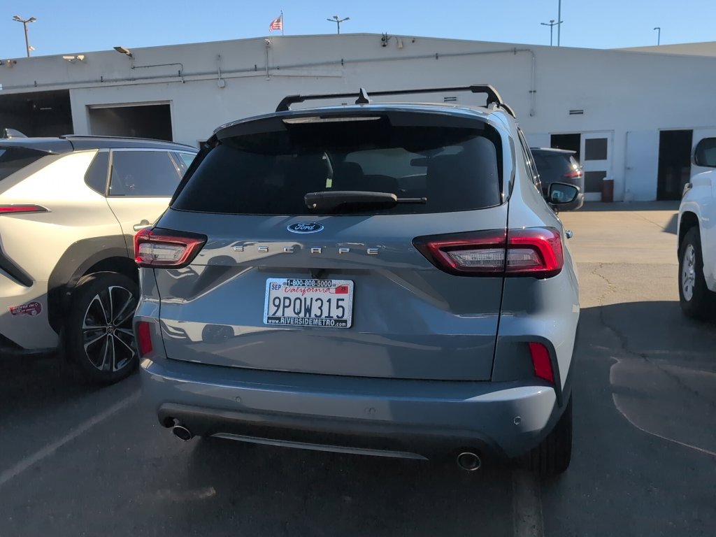 Used 2024 Ford Escape ST-Line w/ Tech Pack #1 FWD image 5