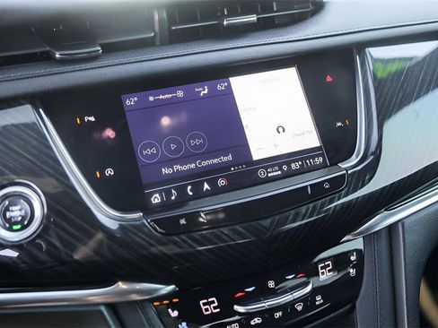 Used 2023 Cadillac XT6 Premium Luxury image 15