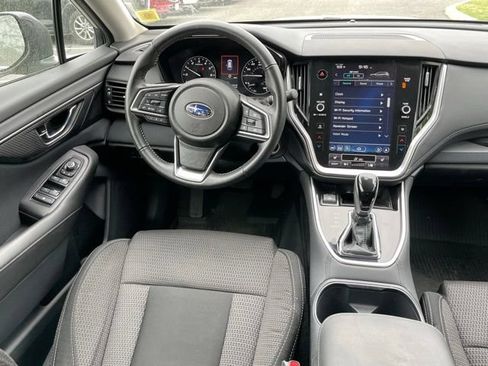Used 2025 Subaru Outback Premium AWD/4WD image 9