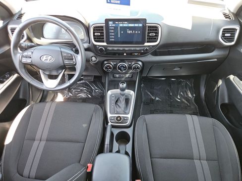 Certified 2026 Hyundai Venue SEL FWD image 21