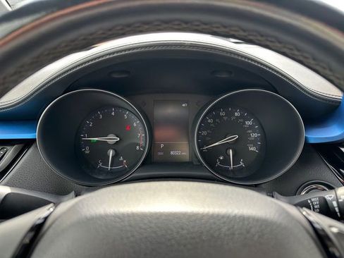 Used 2019 Toyota C-HR XLE image 26