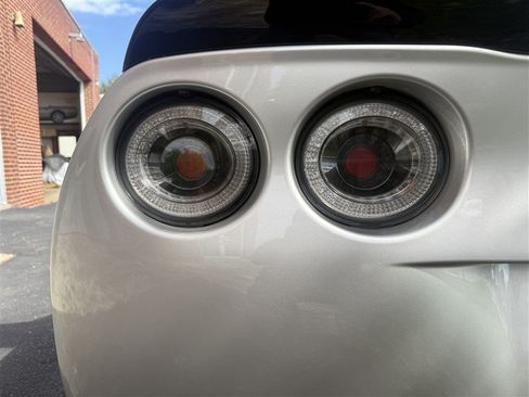 Used 2006 Chevrolet Corvette Z06 w/ Preferred Equipment Group RWD image 9