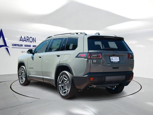 New 2026 Jeep Cherokee Laredo image 2
