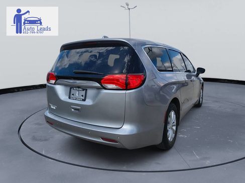Used 2019 Chrysler Pacifica LX w/ Tire & Wheel Group image 5