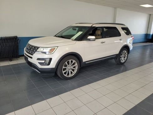 Used 2016 Ford Explorer Limited AWD/4WD image 3