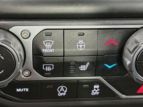 Used 2021 Jeep Wrangler Unlimited Rubicon AWD/4WD image 21