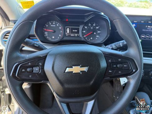 Certified 2025 Chevrolet Trax LS image 26