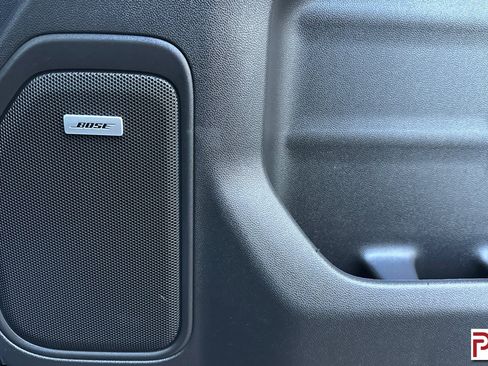 Used 2022 Chevrolet Silverado 1500 High Country w/ Technology Package image 21