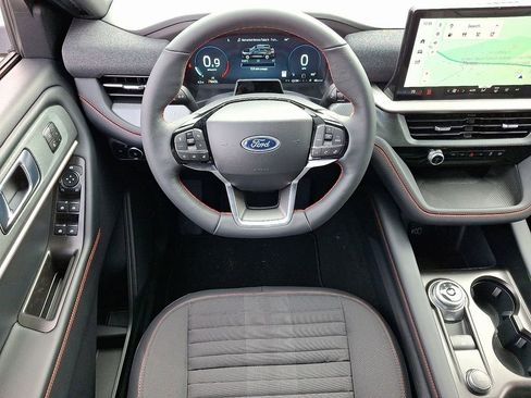 New 2026 Ford Explorer ST-Line w/ ST-Line Street Pack image 9