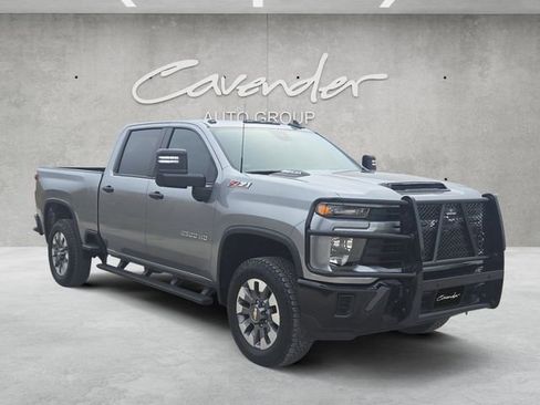 Used 2025 Chevrolet Silverado 2500 Custom w/ Custom Value Package image 2