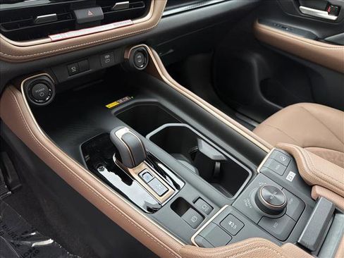 New 2026 Toyota Grand Highlander AWD Hybrid image 19