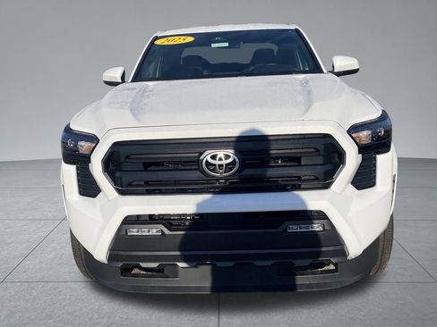 New 2025 Toyota Tacoma SR5 image 15
