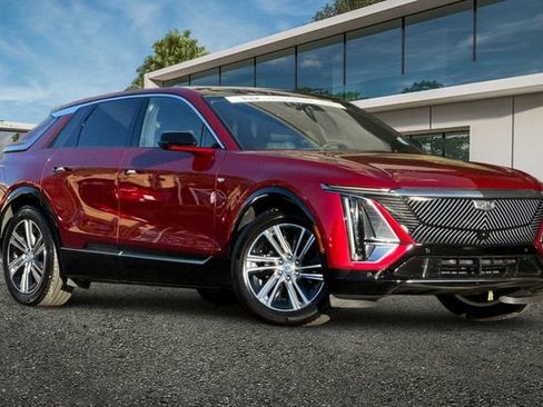 Certified 2024 Cadillac Lyriq Luxury RWD image 1
