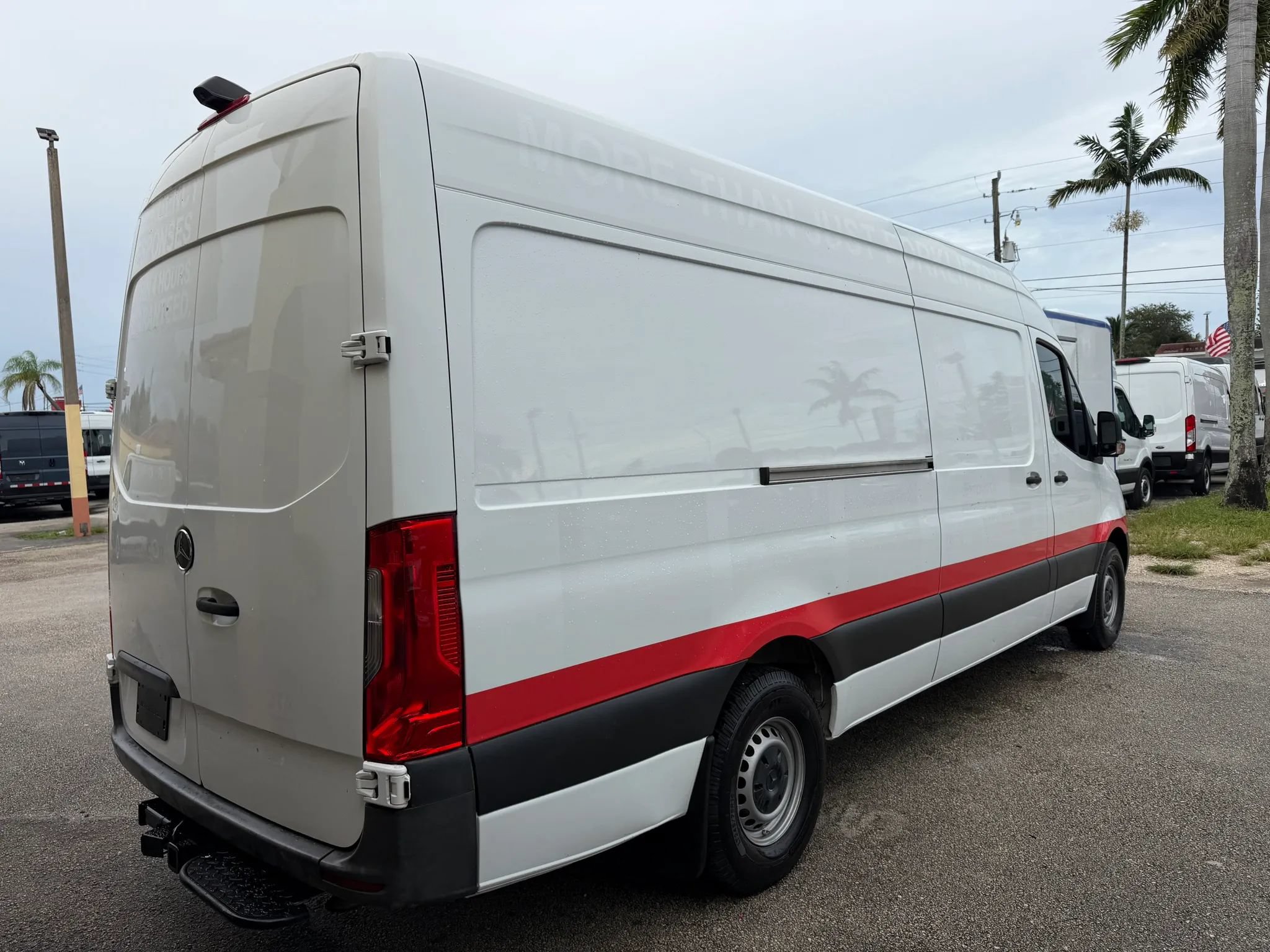 Used 2022 Mercedes-Benz Sprinter 2500 image 6