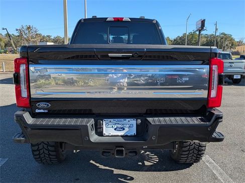 Used 2023 Ford F250 Platinum image 5