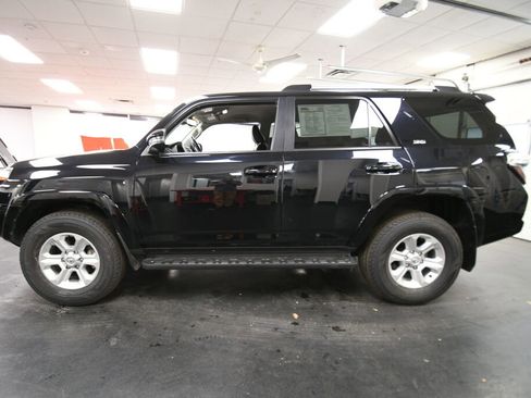 Certified 2024 Toyota 4Runner SR5 Premium image 4