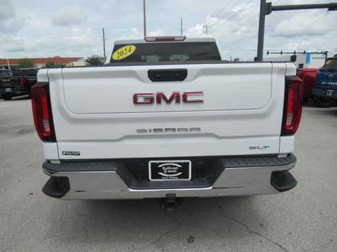 Used 2024 GMC Sierra 1500 SLT AWD/4WD image 6