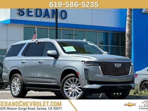 Used 2024 Cadillac Escalade Premium Luxury RWD image 1