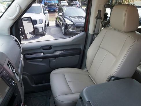 Used 2017 Nissan NV 3500 SL RWD image 30