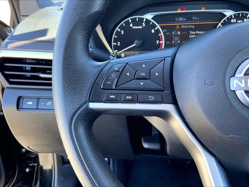 Used 2024 Nissan Altima 2.5 SV image 23