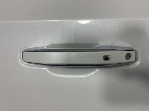 New 2026 Chevrolet Suburban Premier image 17