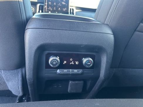 Used 2025 GMC Acadia Elevation AWD/4WD image 26