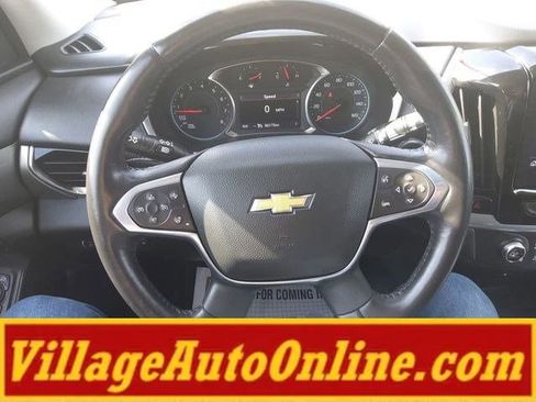 Used 2021 Chevrolet Traverse LT image 31