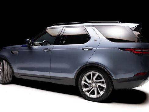Used 2018 Land Rover Discovery HSE Luxury AWD/4WD image 22