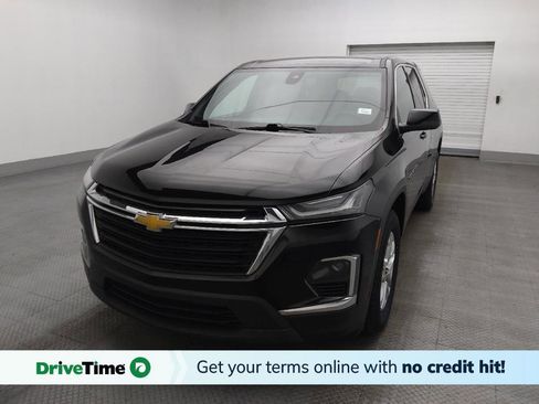 Used 2023 Chevrolet Traverse LS image 1