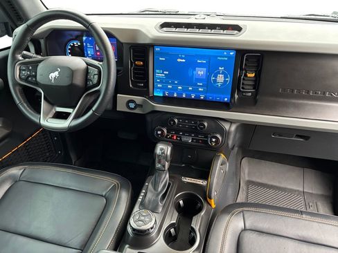 Used 2023 Ford Bronco Badlands image 12