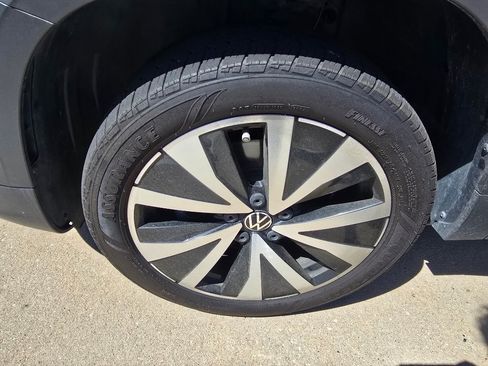 Used 2022 Volkswagen Taos SE FWD image 10