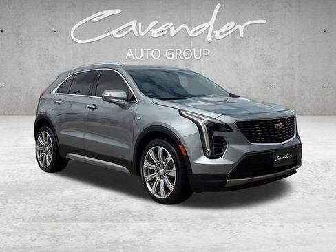 Used 2023 Cadillac XT4 Premium Luxury w/ Technology Package image 2