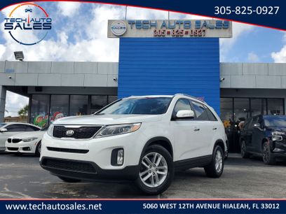 Used 2014 Kia Sorento LX w/ Touring Package (LX)