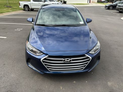 Used 2018 Hyundai Elantra SEL FWD image 3
