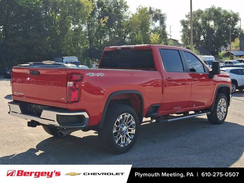 Used 2026 Chevrolet Silverado 2500 LT w/ Leather Package AWD/4WD image 8