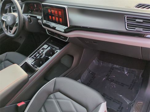 New 2026 Volkswagen Atlas Peak Edition image 20