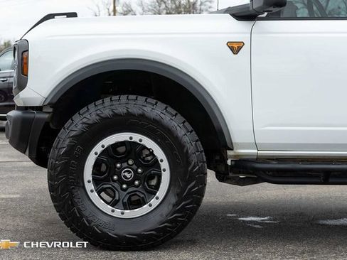 Used 2023 Ford Bronco Badlands w/ Sasquatch Package image 11