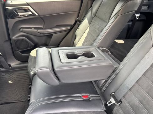 Used 2024 Mitsubishi Outlander SE AWD/4WD image 31
