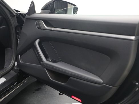 Used 2025 Porsche 911 Carrera RWD image 25