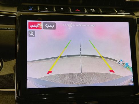 Used 2022 Jeep Grand Cherokee Trailhawk w/ Luxury Tech Group III image 23