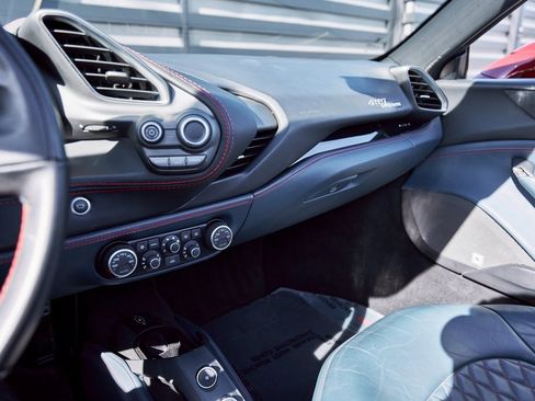 Used 2019 Ferrari 488 Spider image 63