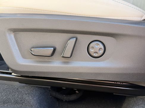 New 2026 Nissan Murano Platinum image 16