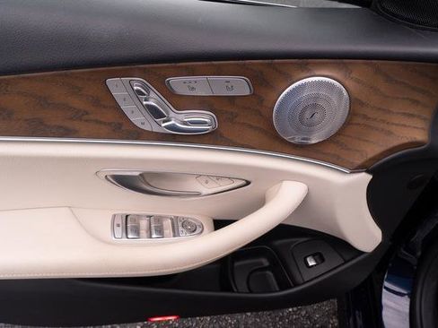 Used 2020 Mercedes-Benz E 350 Sedan image 12