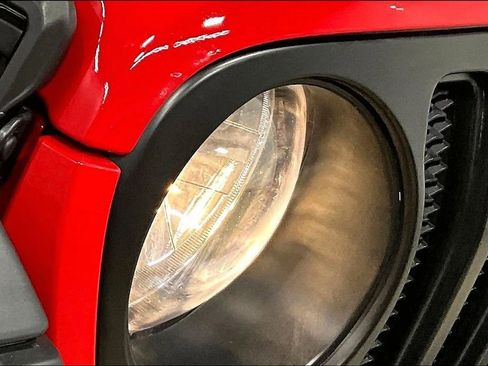 Used 2022 Jeep Wrangler Unlimited Rubicon w/ Xtreme Recon 35" Tire Package image 30